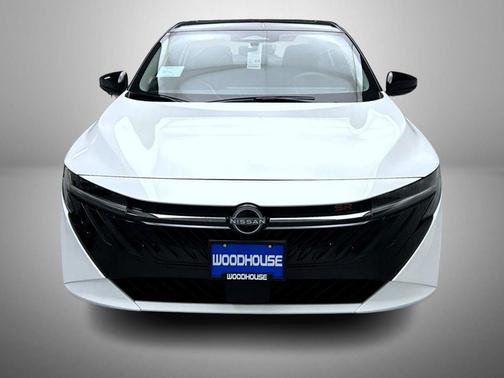 Aspen White/Super Black 2026 Nissan Sentra SR