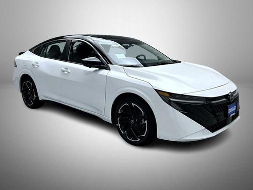 Aspen White/Super Black 2026 Nissan Sentra SR