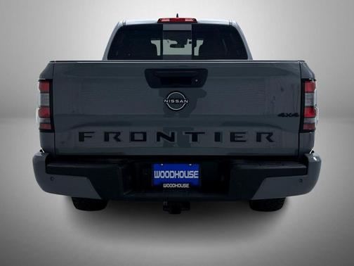 Boulder Gray Pearl 2026 Nissan Frontier SV