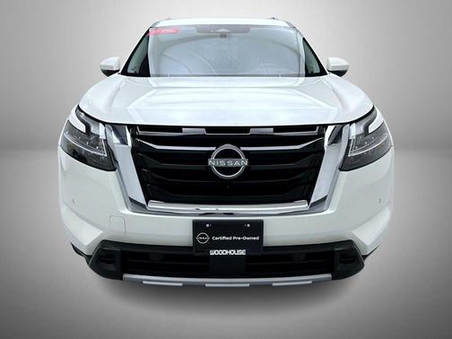 Pearl White Tricoat 2024 Nissan Pathfinder Platinum 4WD