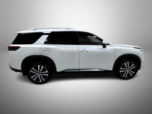 Pearl White Tricoat 2024 Nissan Pathfinder Platinum 4WD