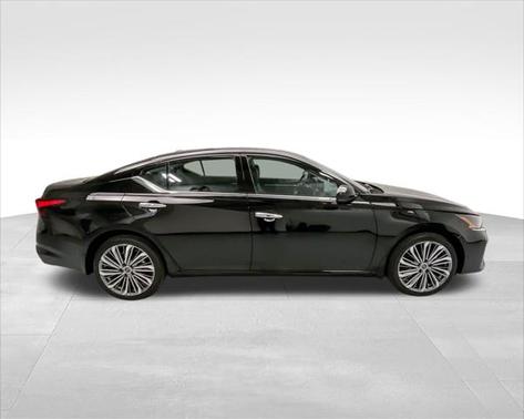 2024 Nissan Altima 2.5 SL