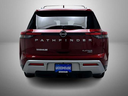 2022 Nissan Pathfinder Platinum 4WD