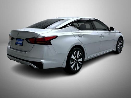 2020 Nissan Altima 2.5 SV