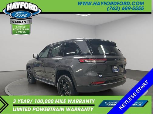 2025 Jeep Grand Cherokee Laredo