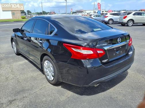 2016 Nissan Altima 2.5 SR