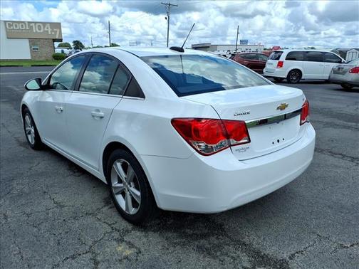 Summit White 2015 Chevrolet Cruze 2LT