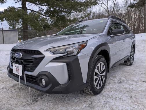 2025 Subaru Outback Base