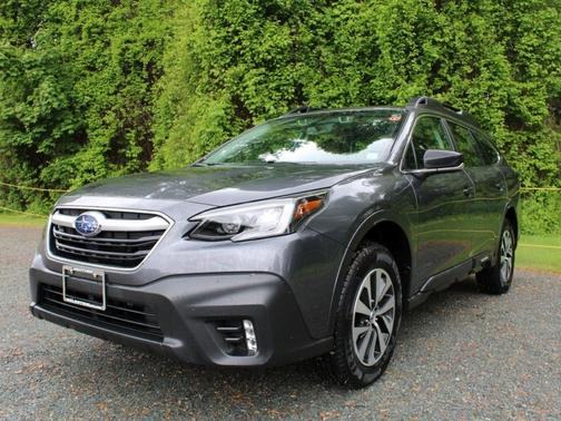 2022 Subaru Outback Base (CVT)