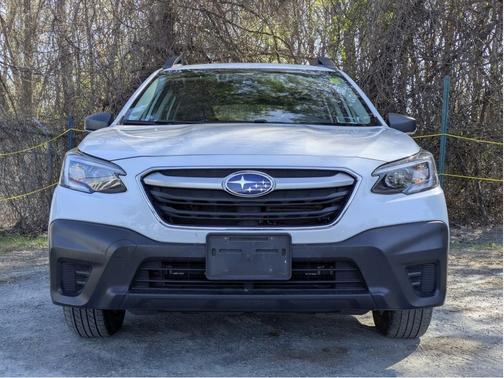 Crystal White Pearl 2021 Subaru Outback Base