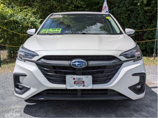 Crystal White Pearl 2025 Subaru Legacy Premium