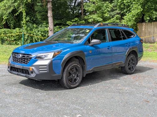 Geyser Blue 2023 Subaru Outback Wilderness