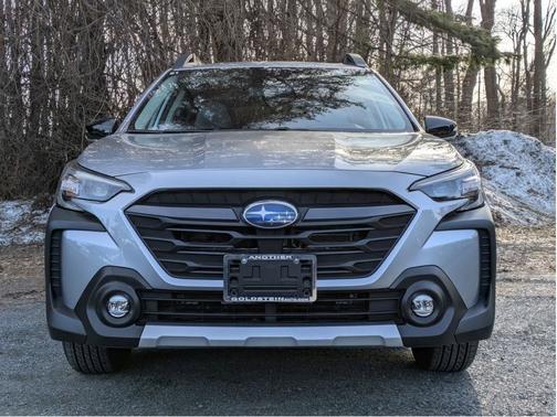Ice Silver Metallic 2025 Subaru Outback Limited
