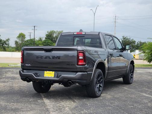 Granite Crystal Clearcoat Metallic 2026 RAM 1500 Laramie
