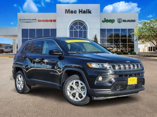 Diamond Black 2024 Jeep Compass Latitude