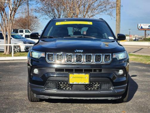 Diamond Black 2024 Jeep Compass Latitude