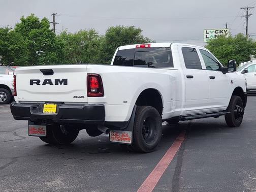 Bright White Clearcoat 2026 RAM 3500 Tradesman