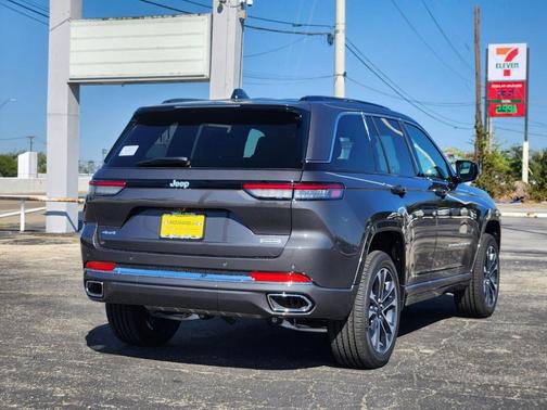 2025 Jeep Grand Cherokee Overland