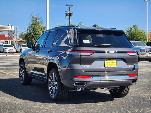 2025 Jeep Grand Cherokee Overland