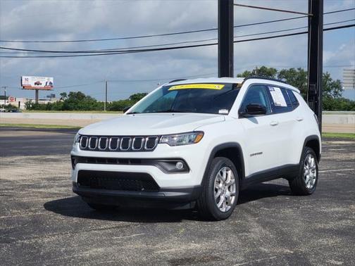 2022 Jeep Compass Latitude Lux 4x4