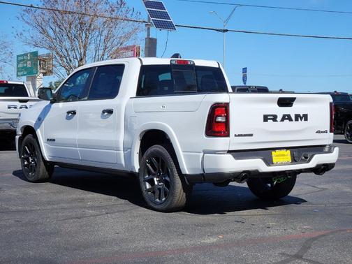 Bright White Clearcoat 2026 RAM 1500 Laramie
