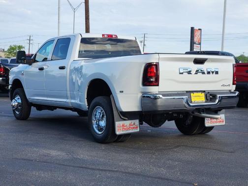 Bright White Clearcoat 2026 RAM 3500 Tradesman