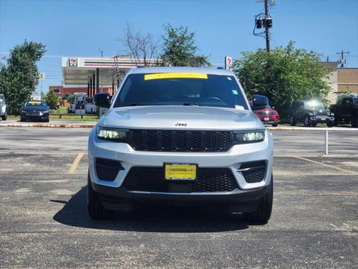 2022 Jeep Grand Cherokee Altitude 4x4