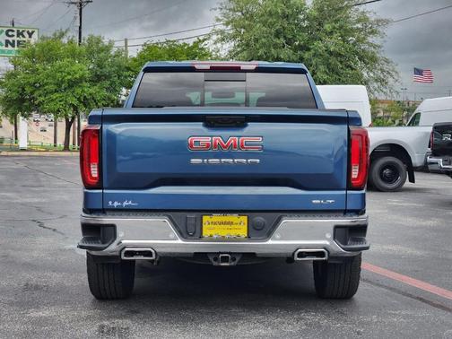 Metallic 2024 GMC Sierra 1500 SLT
