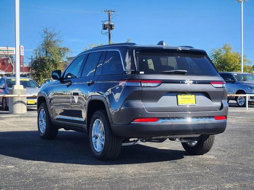 2025 Jeep Grand Cherokee Laredo X