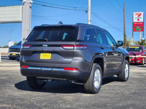 2025 Jeep Grand Cherokee Laredo X