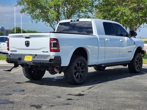 Bright White Clearcoat 2022 RAM 2500 Laramie