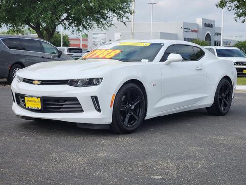 Summit White 2018 Chevrolet Camaro 1LS