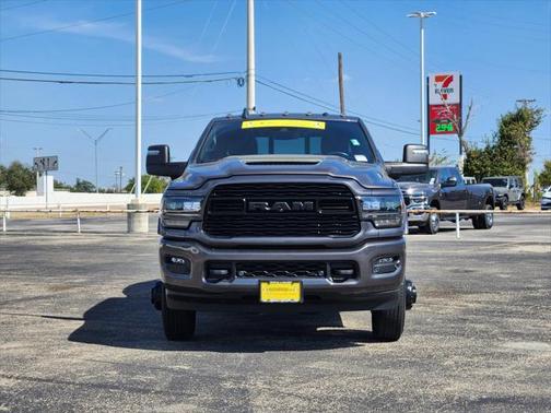2023 RAM 3500 Limited Crew Cab 4x4 8 Box