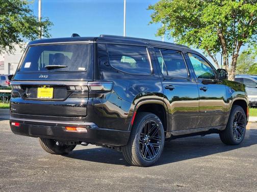 2026 Jeep Grand Wagoneer Limited Reserve