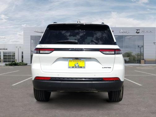 Bright White Clearcoat 2025 Jeep Grand Cherokee Limited