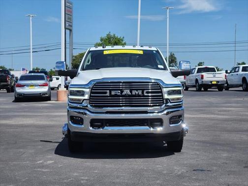2024 RAM 3500 Laramie Crew Cab 4x4 8 Box