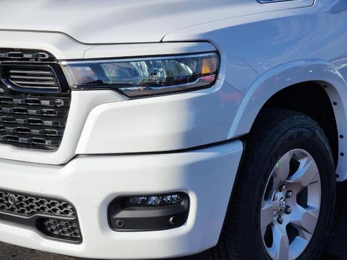 Bright White Clearcoat 2026 RAM 1500 Big Horn/Lone Star