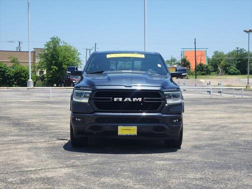 2020 RAM 1500 Laramie Crew Cab 4x2 57' Box