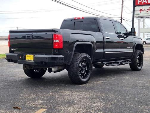 Onyx Black 2019 GMC Sierra 2500 Denali