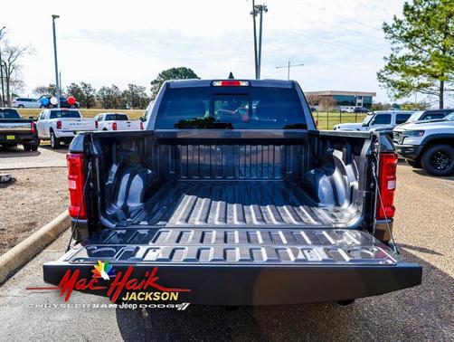 Granite Crystal Clearcoat Metallic 2026 RAM 1500 Big Horn/Lone Star