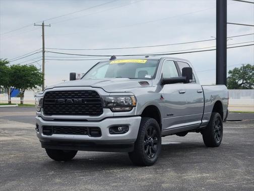 2022 RAM 2500 Lone Star Crew Cab 4x4 64' Box