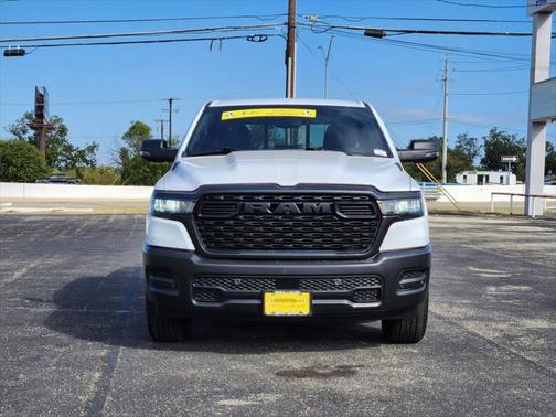 2025 RAM 1500 Tradesman Crew Cab 4x4 57' Box