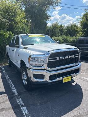 2022 RAM 2500 Tradesman Crew Cab 4x4 64' Box