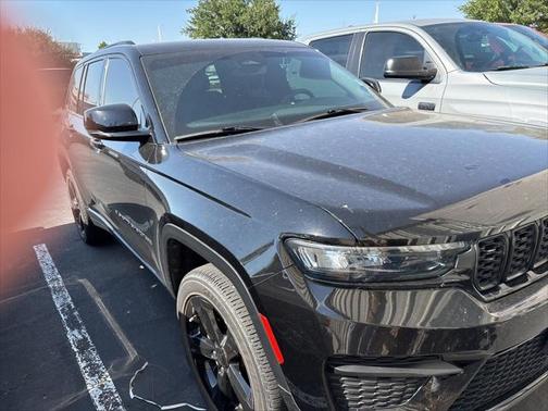 2022 Jeep Grand Cherokee Altitude 4x2