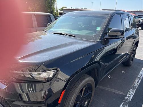 2022 Jeep Grand Cherokee Altitude 4x2