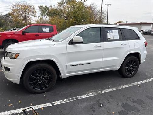 2021 Jeep Grand Cherokee Laredo X 4x4