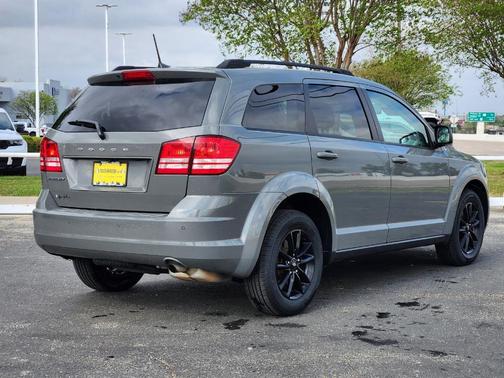 Destroyer Gray Clearcoat 2020 Dodge Journey SE Value