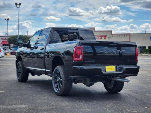 Diamond Black 2026 RAM 2500 Laramie