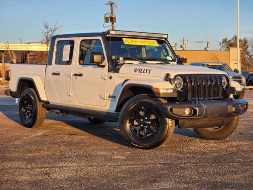 2022 Jeep Gladiator Sport