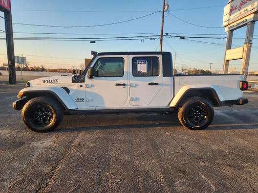 2022 Jeep Gladiator Sport